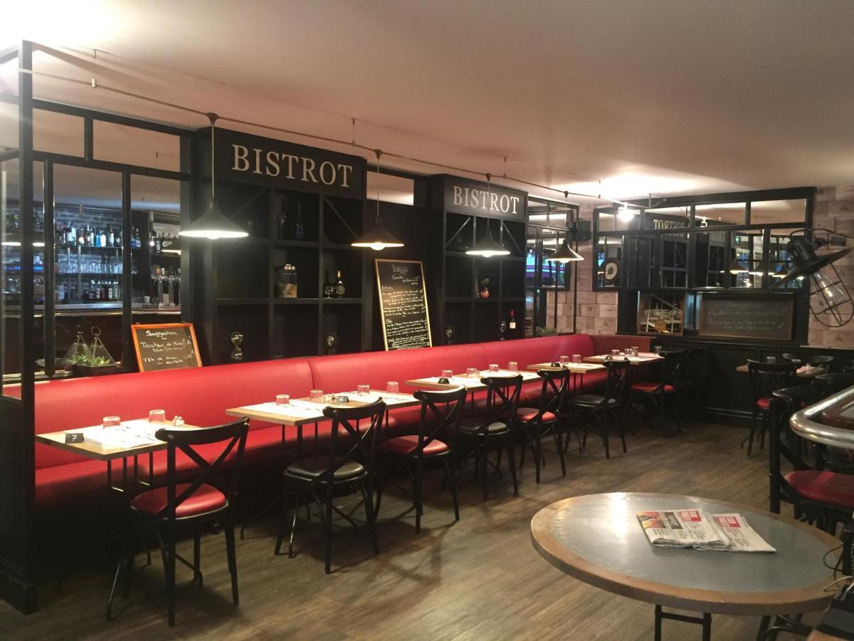 Hotel Restaurant Cousseau パランティ・アン・ボルヌ エクステリア 写真