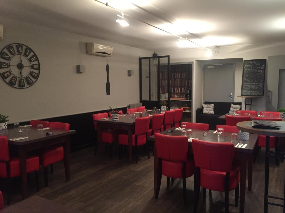 Hotel Restaurant Cousseau パランティ・アン・ボルヌ エクステリア 写真